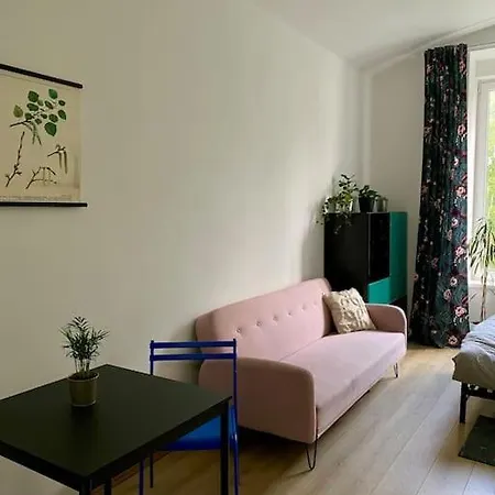 Appartamento Cute Botanical Flat Near By Zizkov Tower Praga