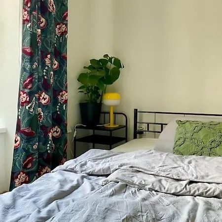 Cute Botanical Flat Near By Zizkov Tower Appartement